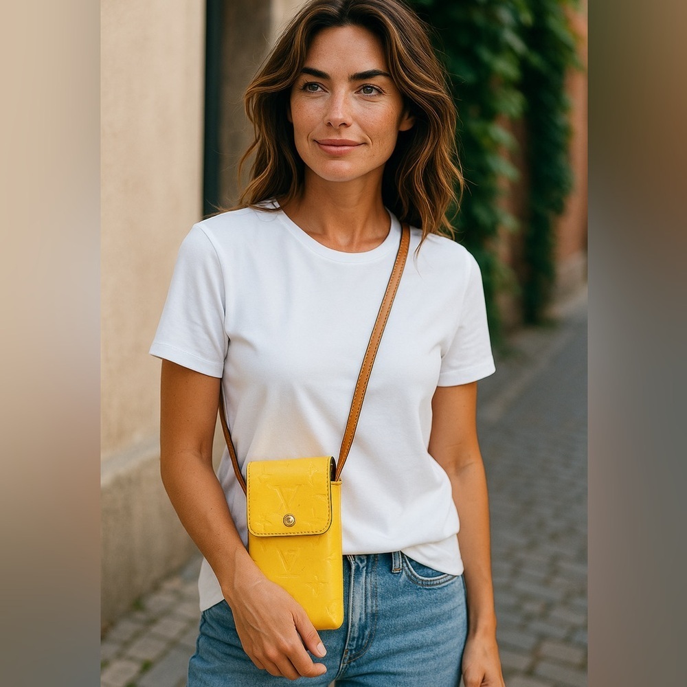 Vintage Louis Vuitton LV Crossbody Walker bag Yellow Vernis - Picture 2 of 12